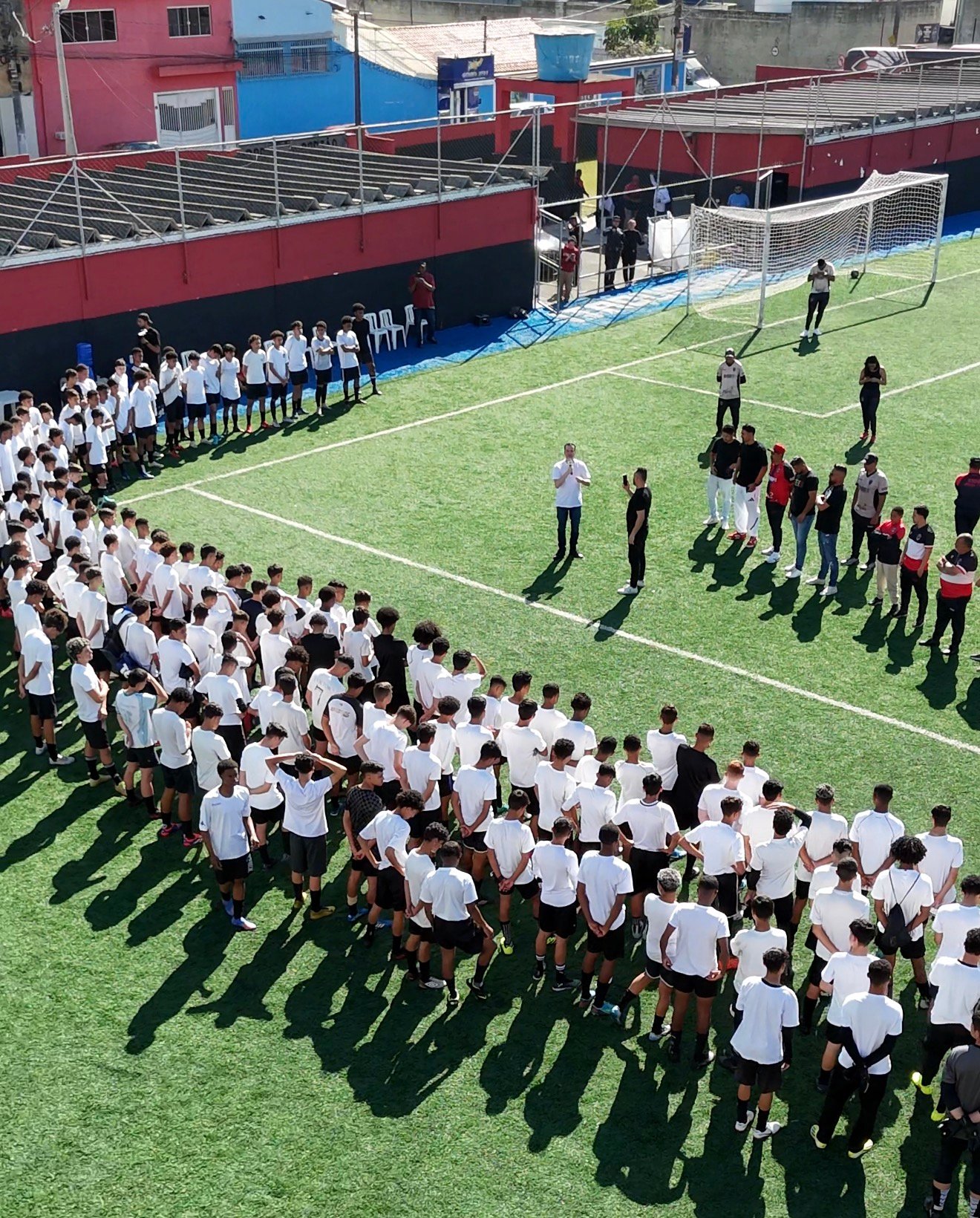 Dinâmica de jogos e treinos: Práticas e fundamentos